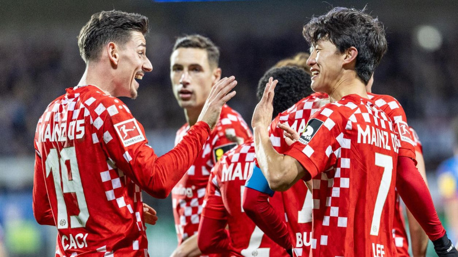 法兰克福战胜对手，继续扩大优势